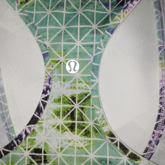 Lululemon Cool Racerback in Paradise Grid, Very Green Multi-color. Size 4. - Picture 3 of 3